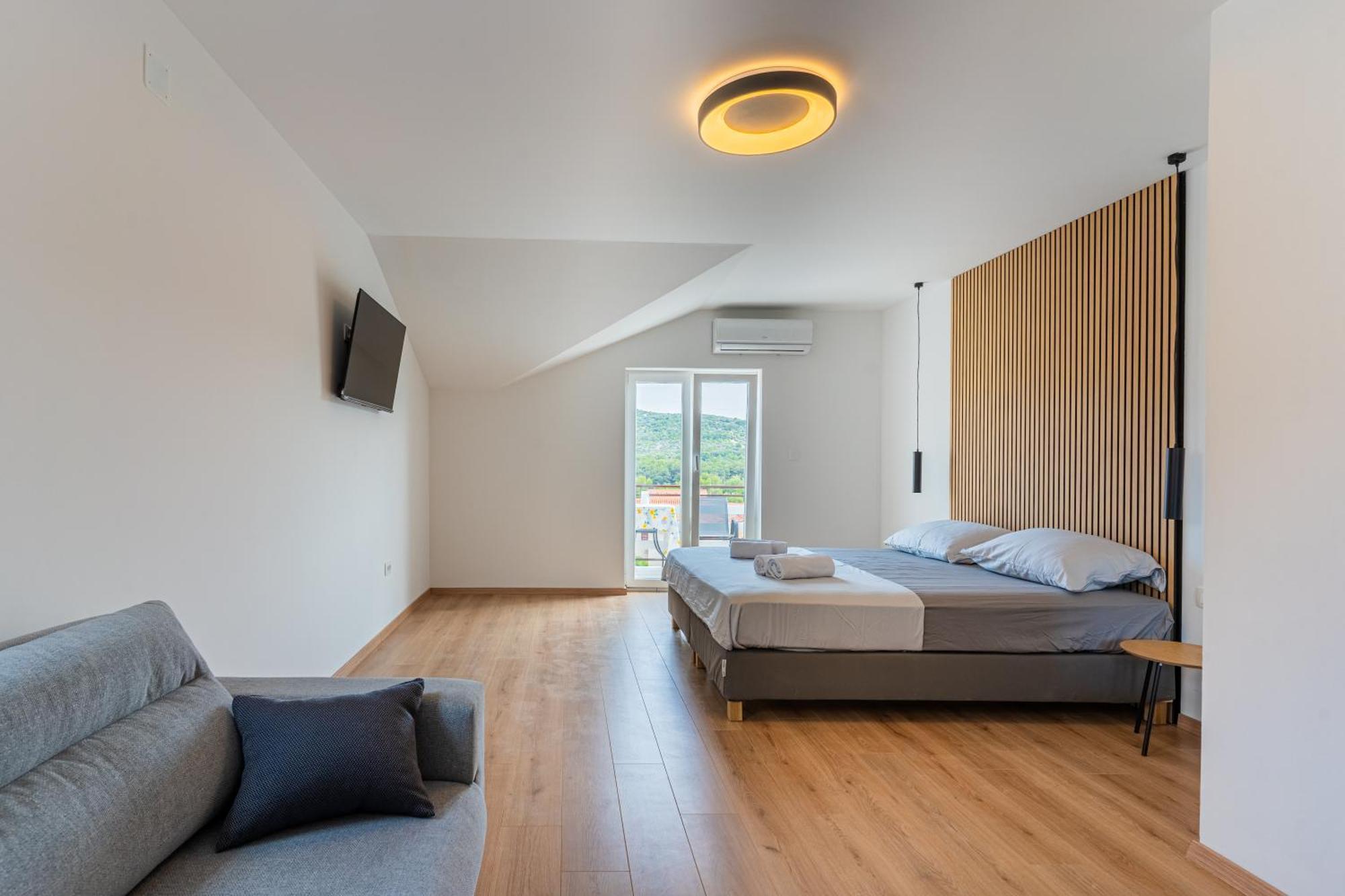 Apartments & Rooms Klemenc Крес Екстериор снимка