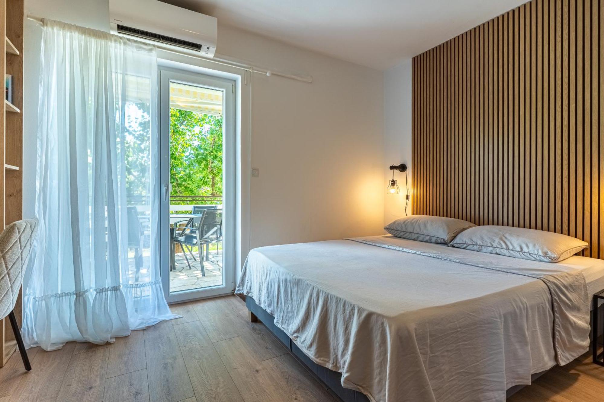 Apartments & Rooms Klemenc Крес Екстериор снимка