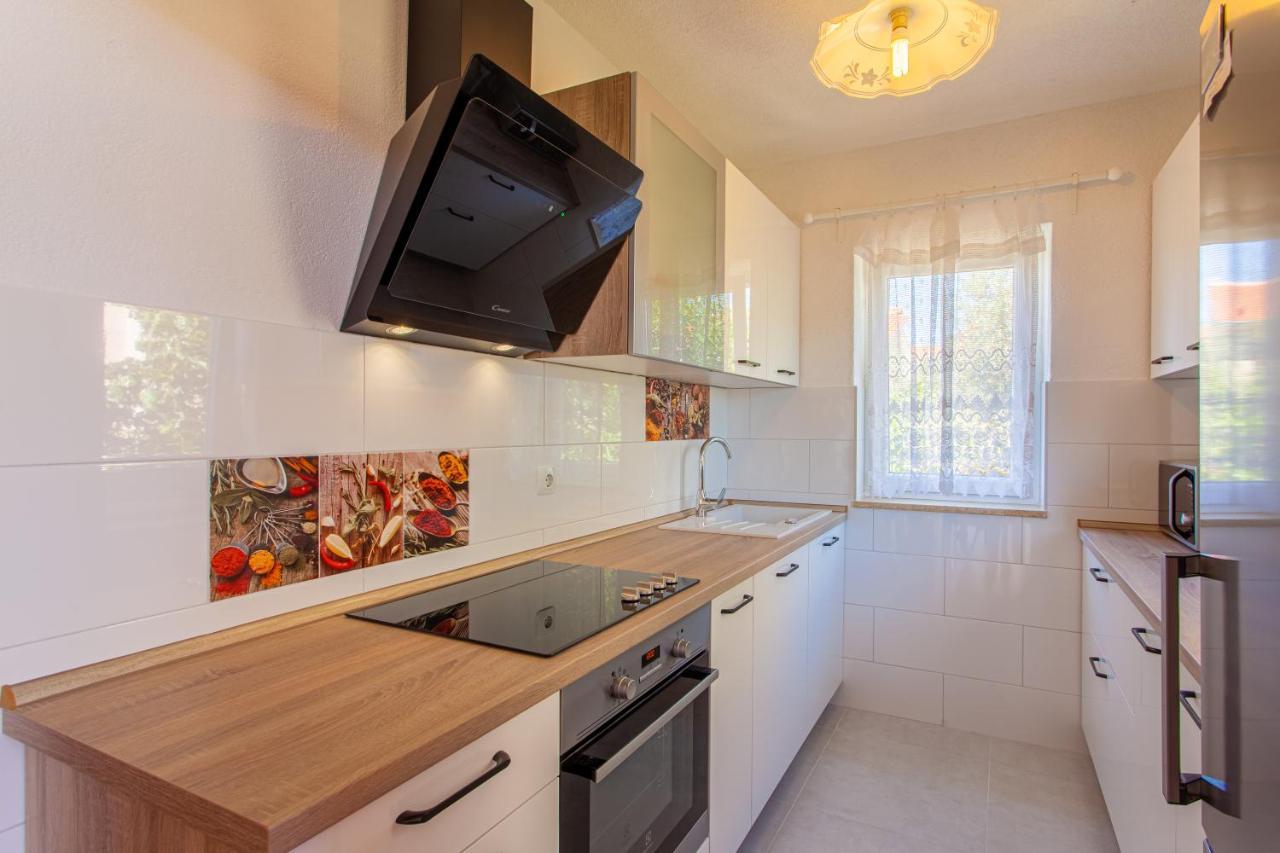 Apartments & Rooms Klemenc Крес Екстериор снимка